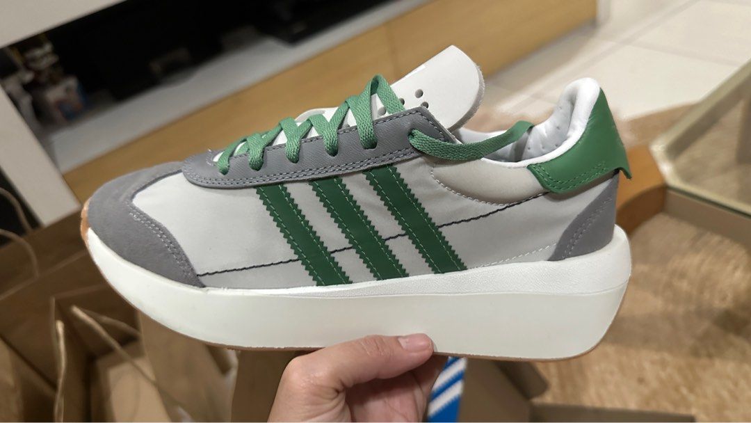 Adidas country xlg (Category: Sneakers) located in San Pedro. Submitted by pny22 (Listing ID 1319127206, Image 3). Description: Adidas country Xlg Gray and Green US 4.5 (5.5 in ph size) Brand new Rfs: wrong size, hindi na mareturn because receipt is missing..