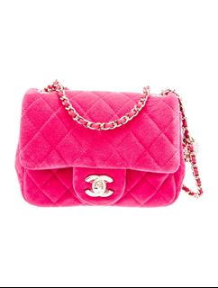 (Category: ) located in . Submitted by ms.lcollections (Listing ID 1319107119, Image 1). Description: .