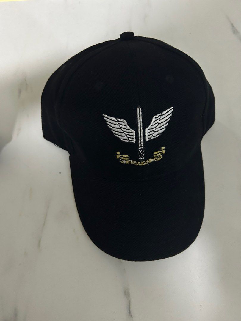 Commando Cap (Category: Caps & Hats) located in Singapore. Submitted by sheepdog90 (Listing ID 1319062319, Image 1). Description: DM for enquiries!🙂.