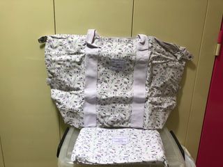 （分類：）位於 。 由 totorocats 提交（商品編號 1319053524，圖片 1）。簡介： 。