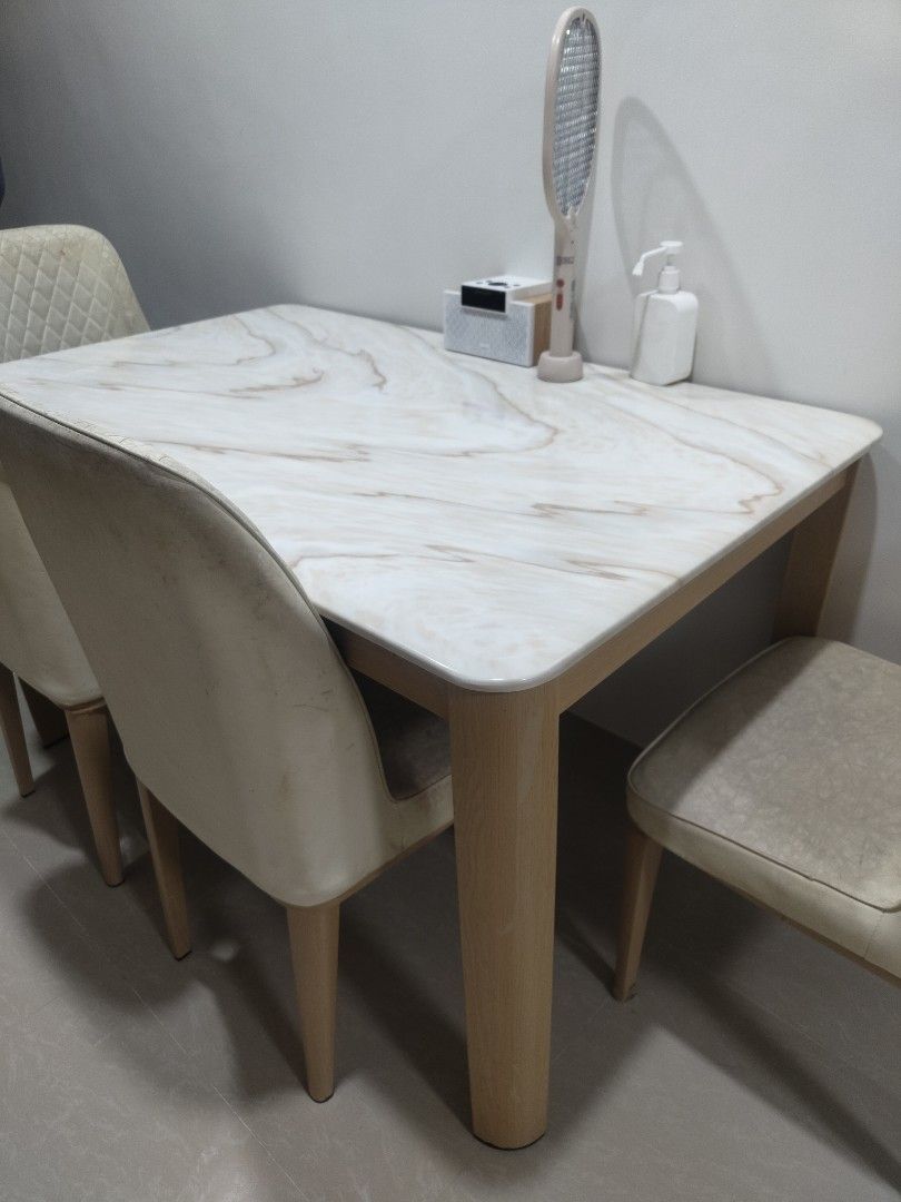 Dining table (Category: Tables & Sets) located in Las Pinas. Submitted by declutterqueeeeen (Listing ID 1319137877, Image 2). Description: 6 seater - 2nd hand Dining table chairs needs upholstery H76cm x L130cm x W80cm.