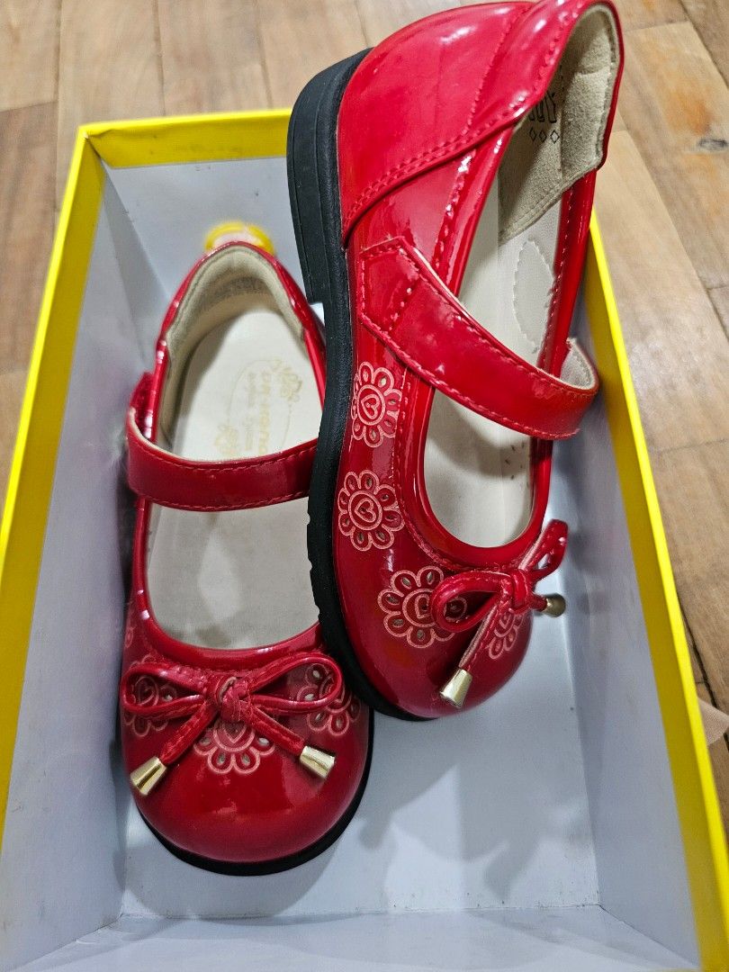 Dr kong size 23 (Category: Babies & Kids Fashion) located in Quezon City. Submitted by redjayc (Listing ID 1318975244, Image 1). Description: lighlty used.