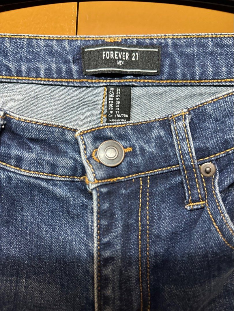 Forever 21 Tattered Jeans (Category: Jeans) located in Manila. Submitted by declutter_270 (Listing ID 1319099996, Image 3). Description: -used once -rfs decluttering US:31.