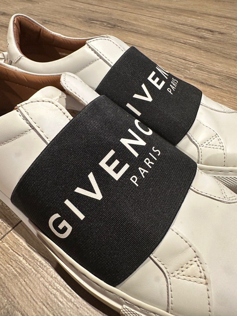Givenchy Sneakers 平底鞋100% real, 名牌, 鞋及波鞋- Carousell