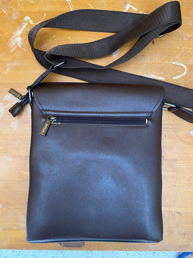Hickok Leather Sling Bag (Messenger Bag) (Category: Sling Bags) located in Iligan City. Submitted by shanemaghinay (Listing ID 1318987364, Image 2). Description: Hickok Messenger Bag Issues shown in pics.