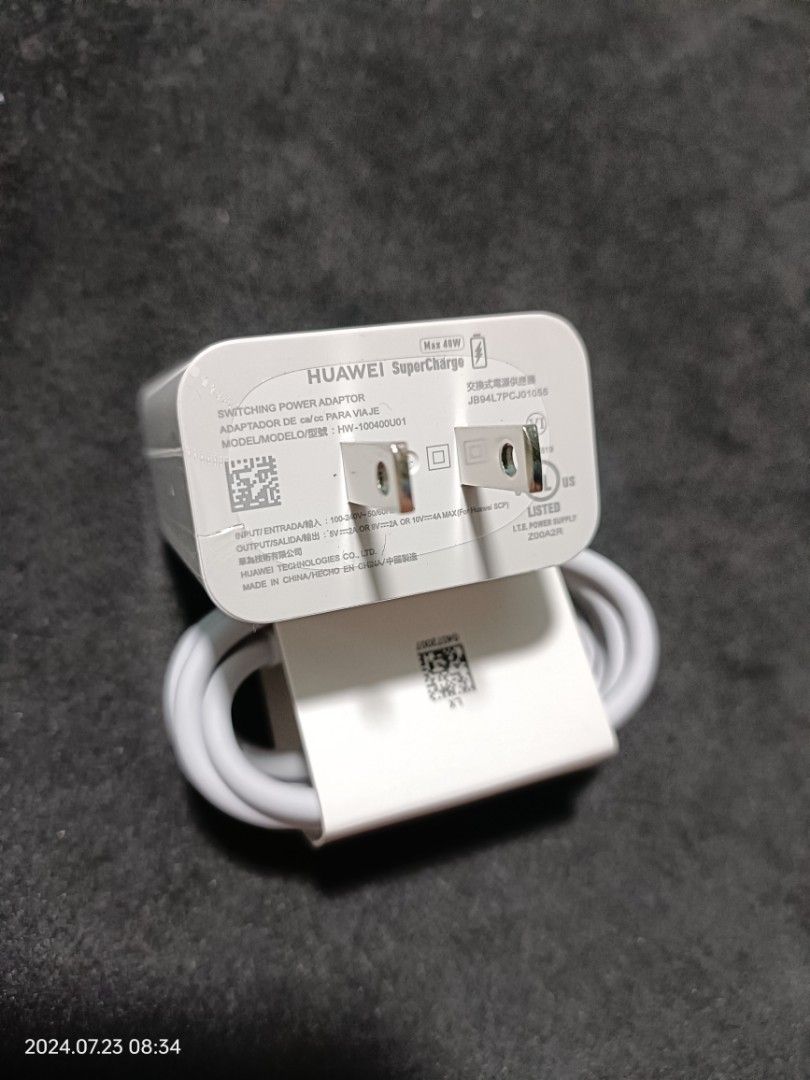 Huawei Original 40 watts Type c Charger (Category: Chargers & Cables) located in Mandaluyong City. Submitted by kim091522 (Listing ID 1319064770, Image 2). Description: original from nova series and p series actual photo posted meet up mandaluyong can do do cod pm me for more details.
