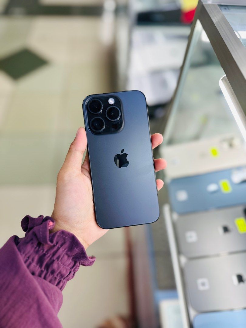iPhone 15 Pro 128gb 100%bh Globelock (Category: iPhone 15 Series) located in San Juan City. Submitted by aynaagadgets (Listing ID 1319090346, Image 1). Description: FOR SALE | TRADE / SWAP PASS SA MGA SCAMMERS / THIRD PARTY (RFS: Buy and Sell) IPHONE 15 PRO GLOBELOCK ⬇️DETAILS⬇️ •128 GB (Other storage is also available) •Globelock (Other Variant is still available but price may vary) •Black (Other color is also available but price may vary) •100%