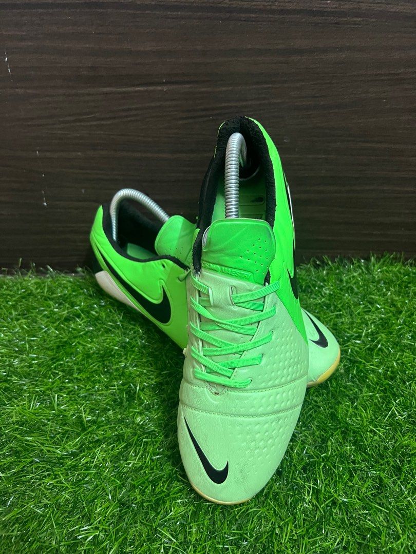 kasut nike ctr 360