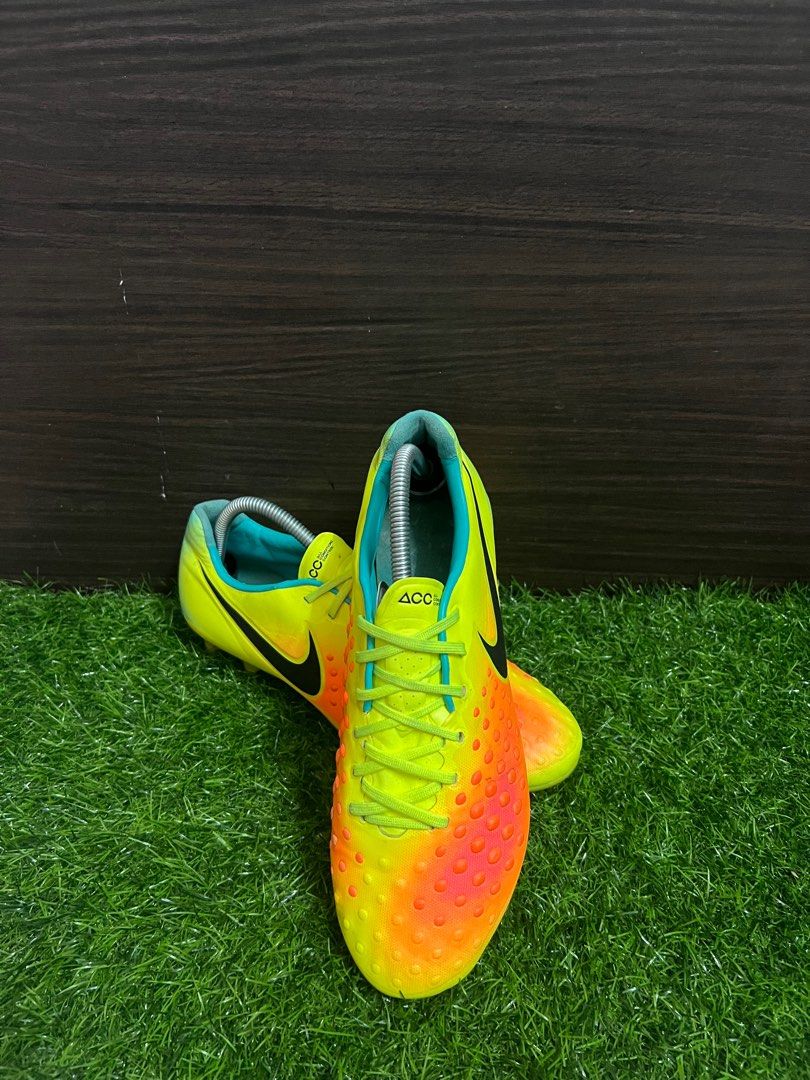 Kasut bola nike magista hot sale