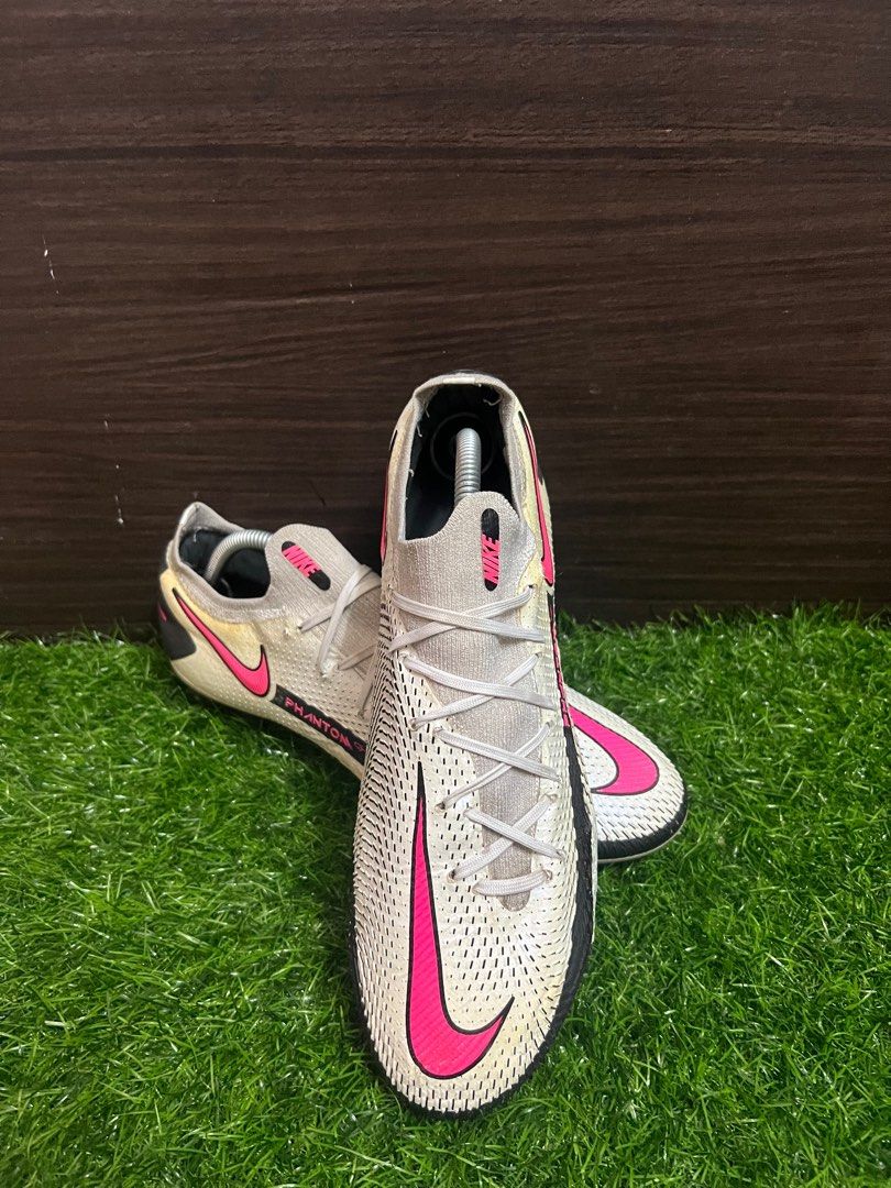 Kasut bola nike phantom GT elite Men s Fashion Footwear Boots on Carousell