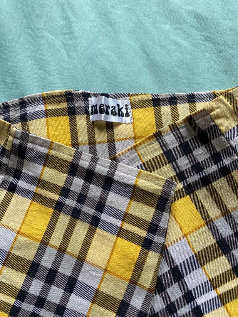 Meraki yellow checkered tube top (Category: Others Tops) located in Paranaque City. Submitted by basicbeomkoo (Listing ID 1319030200, Image 2). Description: W: 11.5” stretchy L: 6.5” - clueless vibes 🙈 .