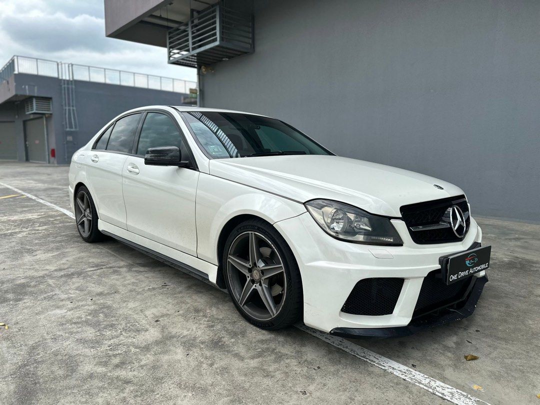 Mercedes-Benz C-Class Saloon C180 Sports Edition (A)62885346707201115