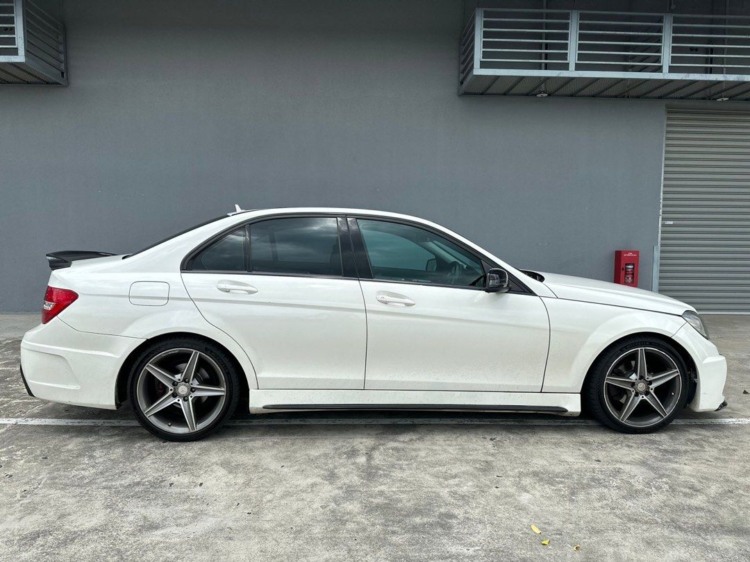 Mercedes-Benz C-Class Saloon C180 Sports Edition (A)62885346707201113