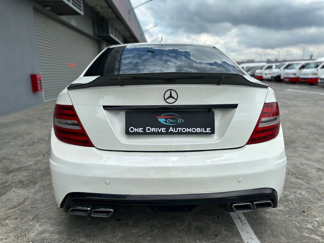 Mercedes-Benz C-Class Saloon C180 Sports Edition (A)62885346707201111