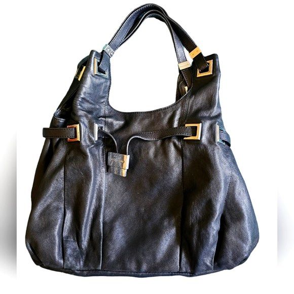 Michael Kors (Category: Luxury Bags & Wallets) located in Lucena. Submitted by thriftzone (Listing ID 1318973928, Image 1). Description: Michael Kors Soft leather 14x10x6.