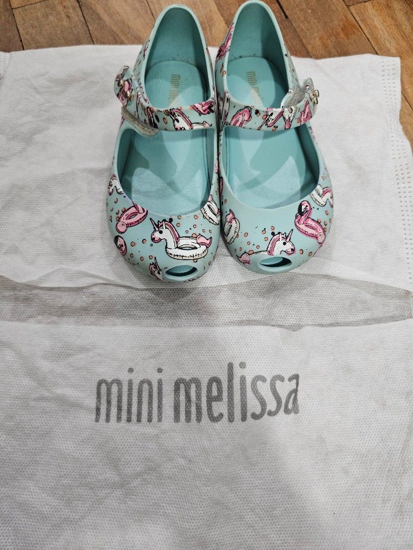 Mini mellisa size 7 (Category: Babies & Kids Fashion) located in Quezon City. Submitted by redjayc (Listing ID 1318976201, Image 2). Description: lightly used.