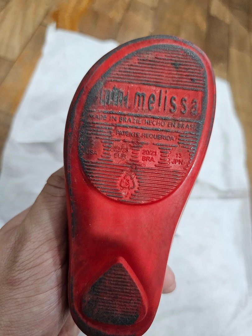 Mini mellisa size 7 (Category: Babies & Kids Fashion) located in Quezon City. Submitted by redjayc (Listing ID 1318976332, Image 2). Description: can be cleaned.