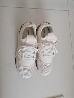 （分類：）位於 。 由 twong927 提交（商品編號 1319122077，圖片 1）。簡介： 。