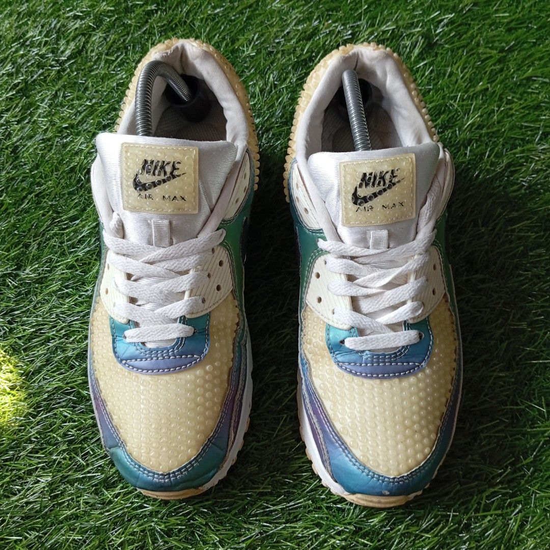 air max 90 bubble pack on feet