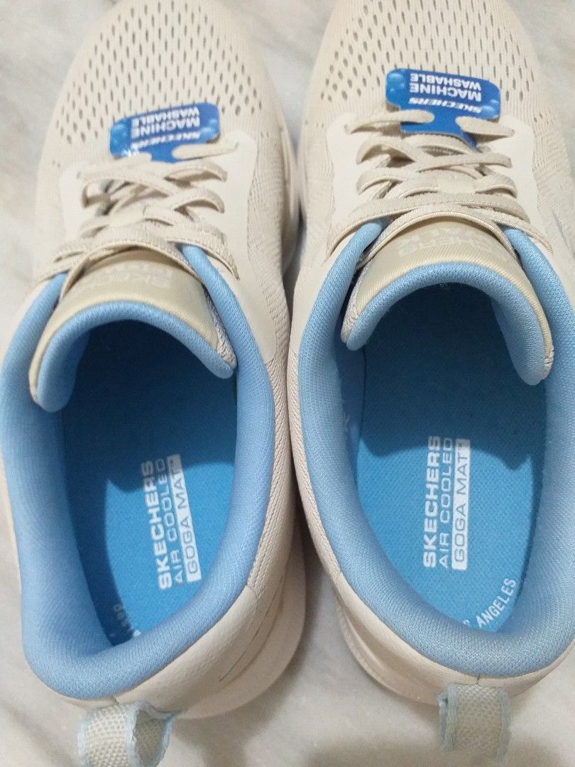 Ladies skechers 6 shop
