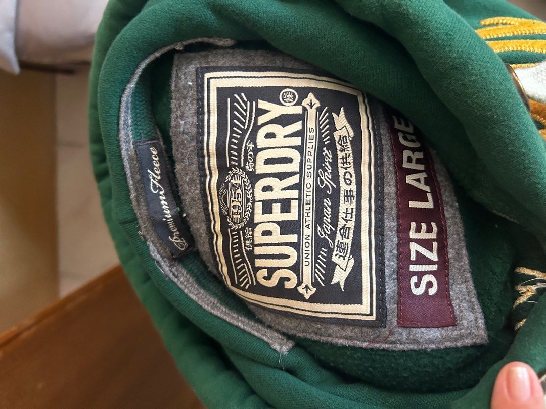 Super Dry Jacket (Category: Coats, Jackets and Outerwear) located in Bulacan. Submitted by kabuddy (Listing ID 1318986316, Image 3). Description: Pls see pic - large sya. Pag suot ko sa women hanggang legs ko sya. Pag men mas better sa medium or large na payat.