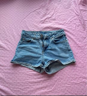 (Category: ) located in . Submitted by juzshopp (Listing ID 1319026924, Image 1). Description: .