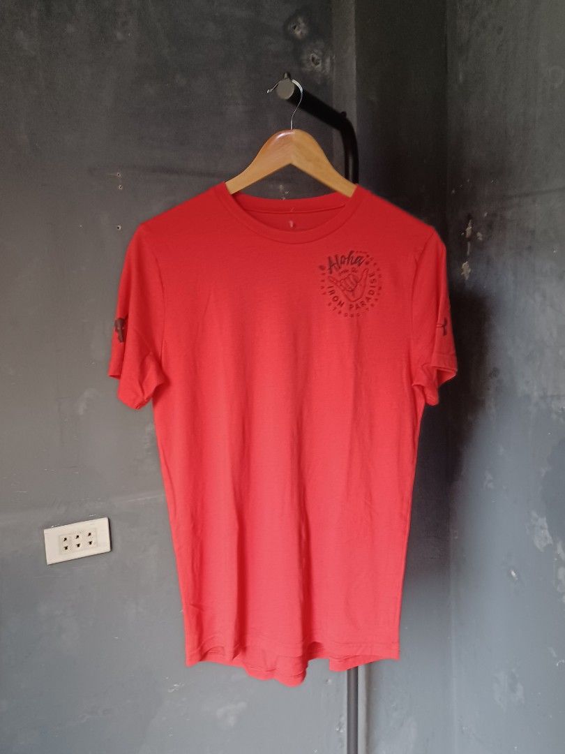 Ubder Armour (Category: Tshirts & Polo Shirts ) located in Makati City. Submitted by niko_berto (Listing ID 1318986685, Image 2). Description: under armour t shirt looks like new no issue php 260.