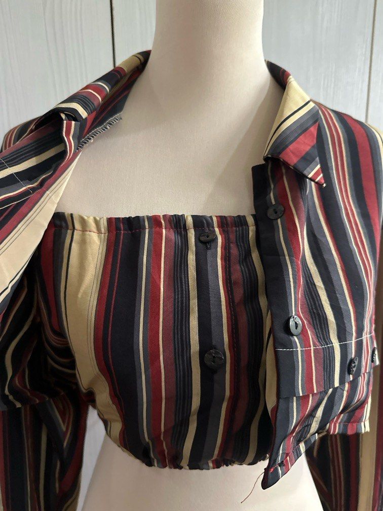 2in1 Polo with Tube Top (Category: Blouses) located in Paranaque City. Submitted by patpreloved93 (Listing ID 1323136863, Image 2). Description: - Bought from an online store who does rework of polo - Size: XS-Small Frame.