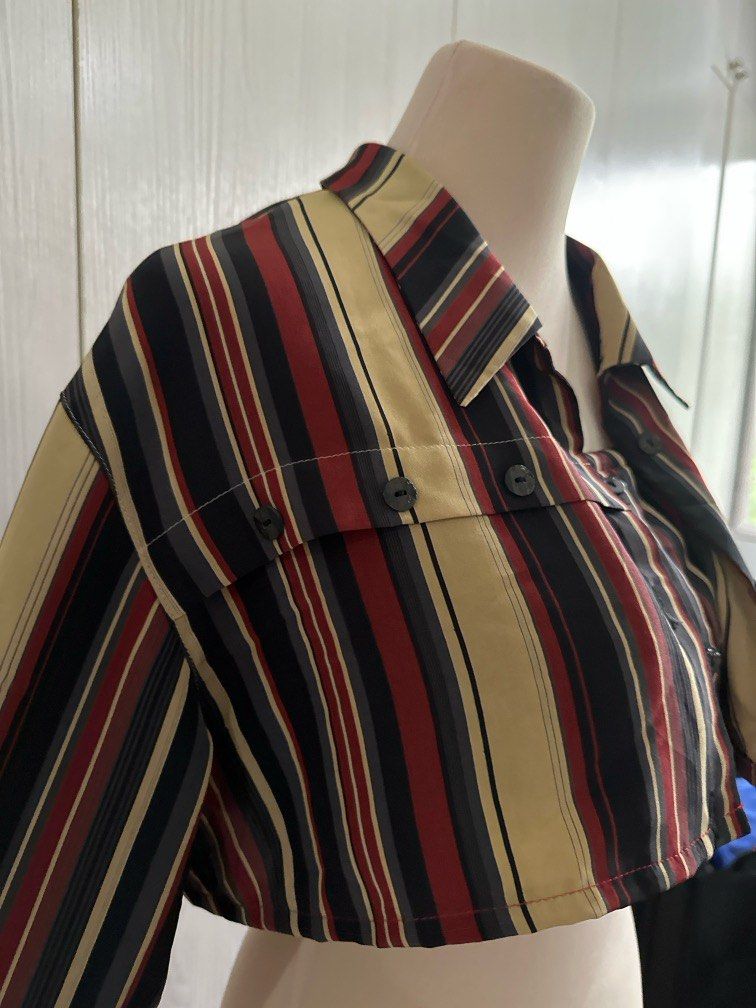 2in1 Polo with Tube Top (Category: Blouses) located in Paranaque City. Submitted by patpreloved93 (Listing ID 1323136863, Image 3). Description: - Bought from an online store who does rework of polo - Size: XS-Small Frame.