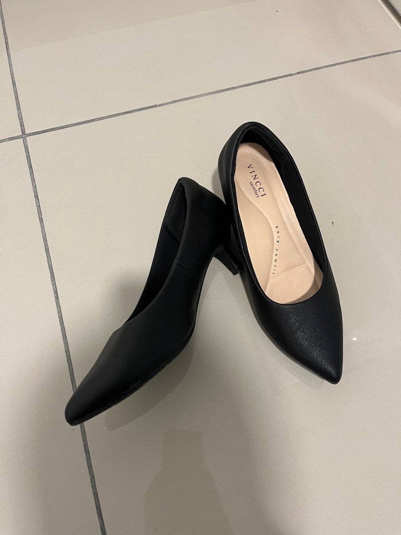 36 Bata Black Kitten Heels Women s Fashion Footwear Heels on Carousell
