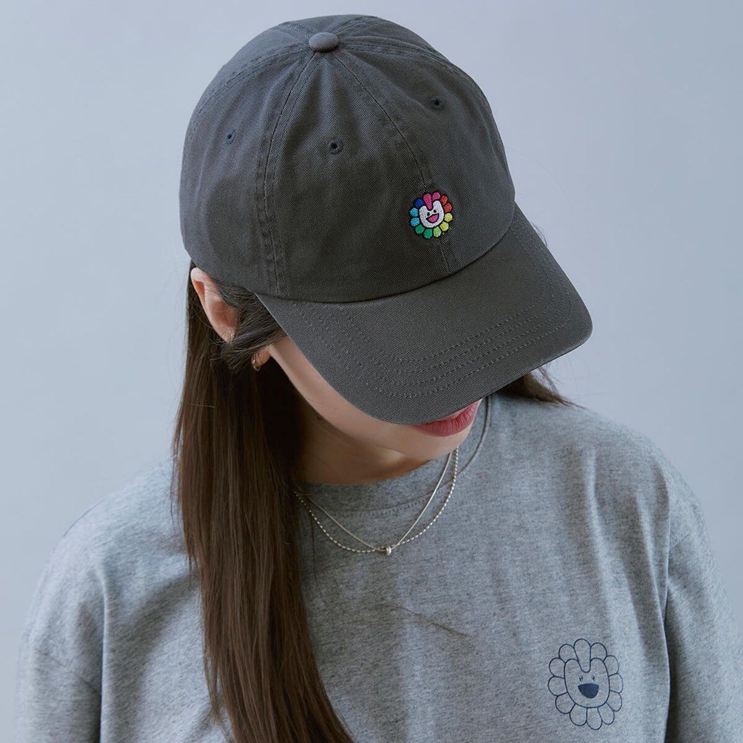 NewJeans x MURAKAMI cap グレー　未使用品 NewJeans x MURAKAMI BASEBALL CAP – LINE FRIENDS SQUARE