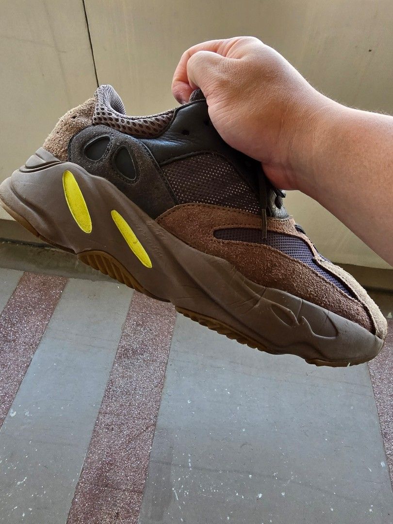 Adidas Yeezy Boost 700 v1 US 10 mauve like new with box