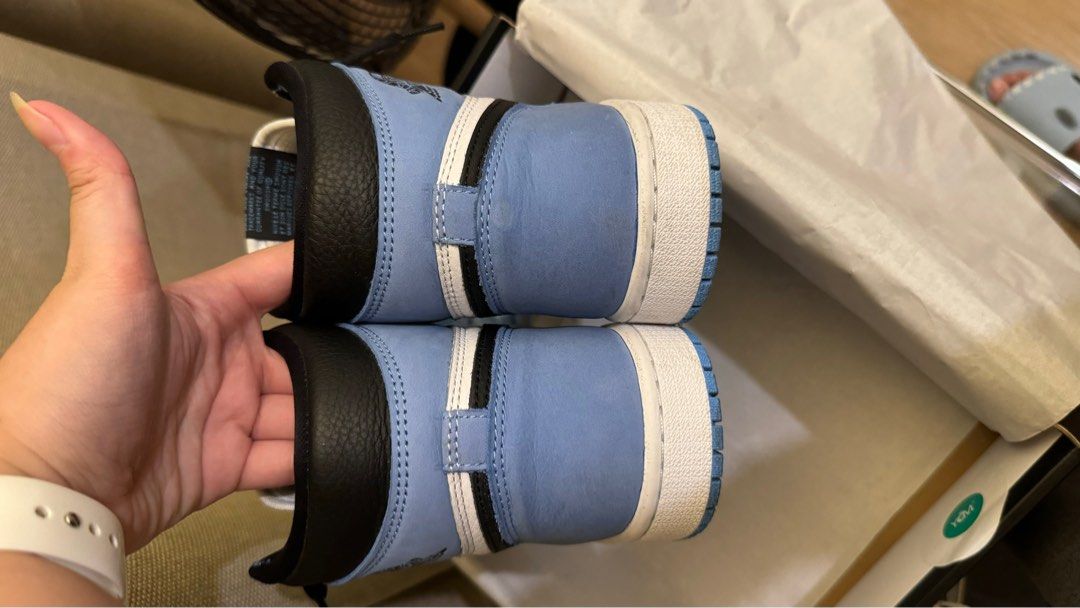 AUTHENTIC Air Jordan 1 High University Blue (Category: Sneakers) located in Manila. Submitted by blbtng (Listing ID 1323203779, Image 3). Description: 100% Authentic, with Receipt, Extra Laces, and Box Lightly Used, 9/10 Condition US 7.5 Mens, 9 Womens.