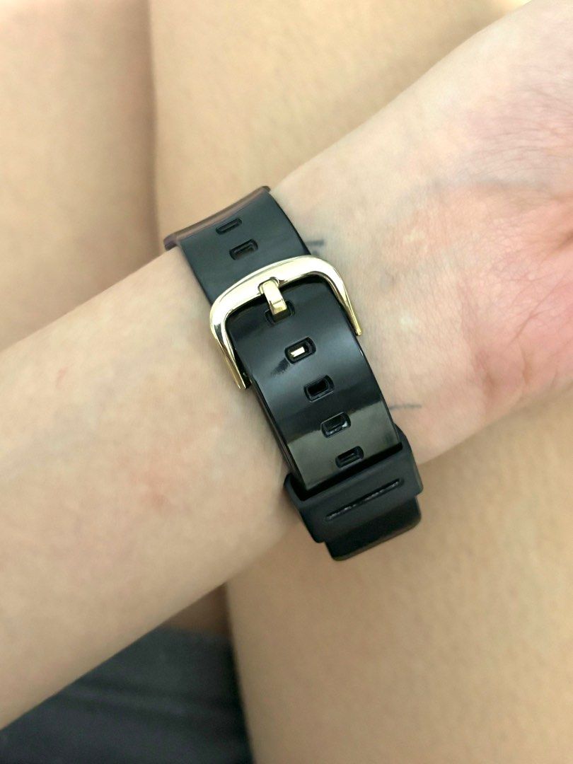 Baby G Watch Gshock (Category: Men's Watches) located in Los Banos. Submitted by chezka024 (Listing ID 1323083796, Image 3). Description: Can pass as new Authentic 💯 Issue: no batt only Box left in Japan Buyer will book the shipment .