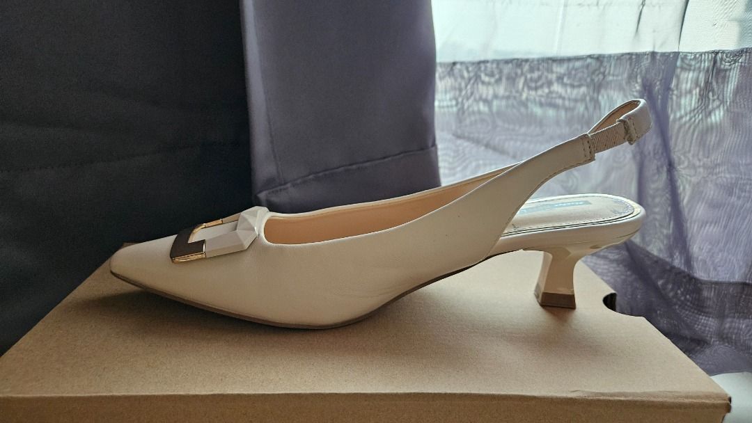 Bata kitten heels online