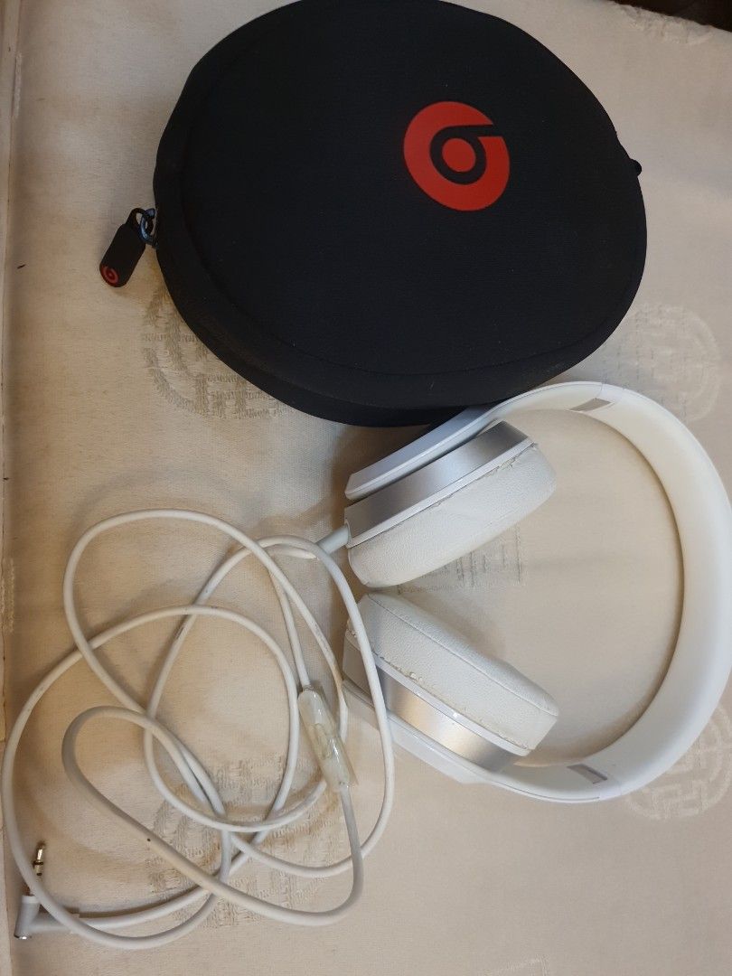 Beats Solo White Headphones