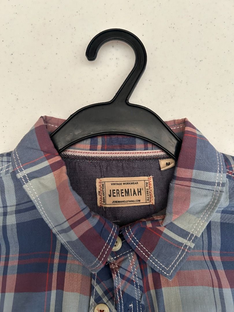 Blue Plaid Short Sleeved Polo (Category: Formal Shirts) located in Paranaque City. Submitted by togee8 (Listing ID 1323242828, Image 2). Description: PRE-LOVED Blue Plaid Short Sleeved Polo - Size M Brand: Jeremiah Fit: Regular Condition: 7/10 NO RETURNS/EXCHANGES NO MEETUPS Payment through GCash/Maya/BPI/Unionbank/Seabank Shipping through Grab Express/Lalamove/J&T PM or make an offer if interested. #Clothes #Thrift #UkayUkay #Used #Preloved #Sec