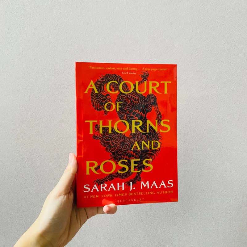 Book Sarah J Maas A Court Of Thorns And Roses A Court Of Mist And Fury