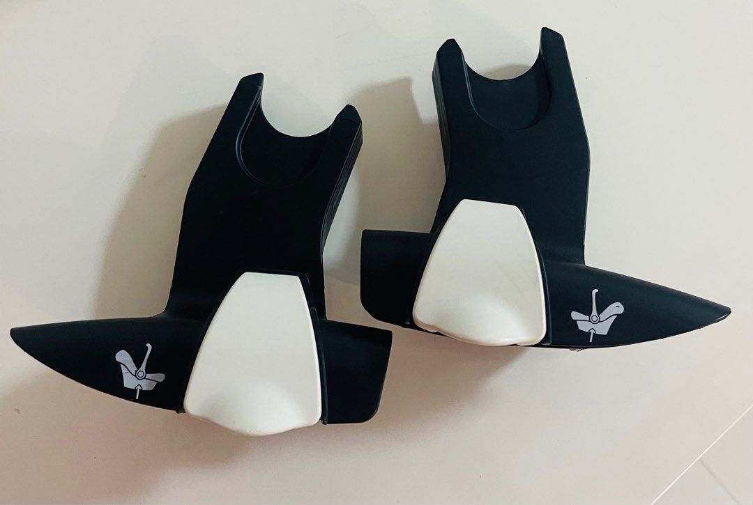 Bugaboo attachment (Category: Strollers) located in Singapore. Submitted by m0sh1 (Listing ID 1323219286, Image 1). Description: Bugaboo bee car seat attachment for Maxi-Cosi car seat. Likely used, Self collect .