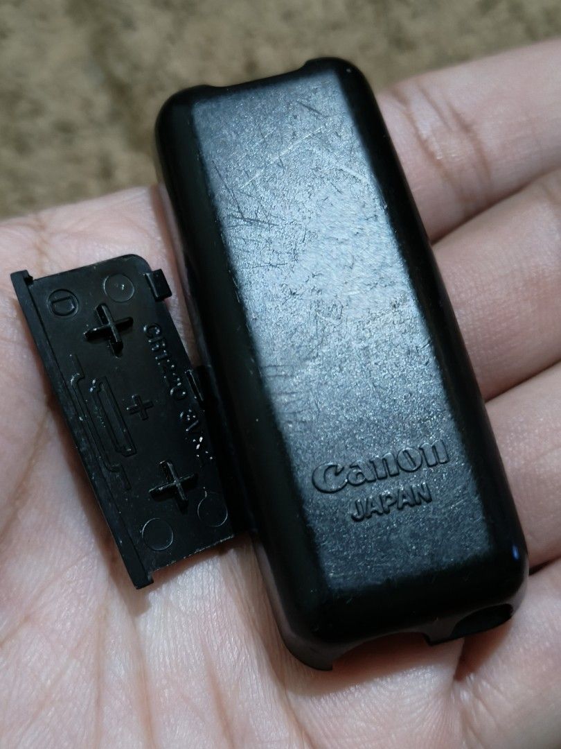 Canon infrared camera remote (Category: Other Photography Accessories) located in Quezon City. Submitted by markgolveo (Listing ID 1323152113, Image 1). Description: Canon infrared camera remote depleted batteries untested over camera.