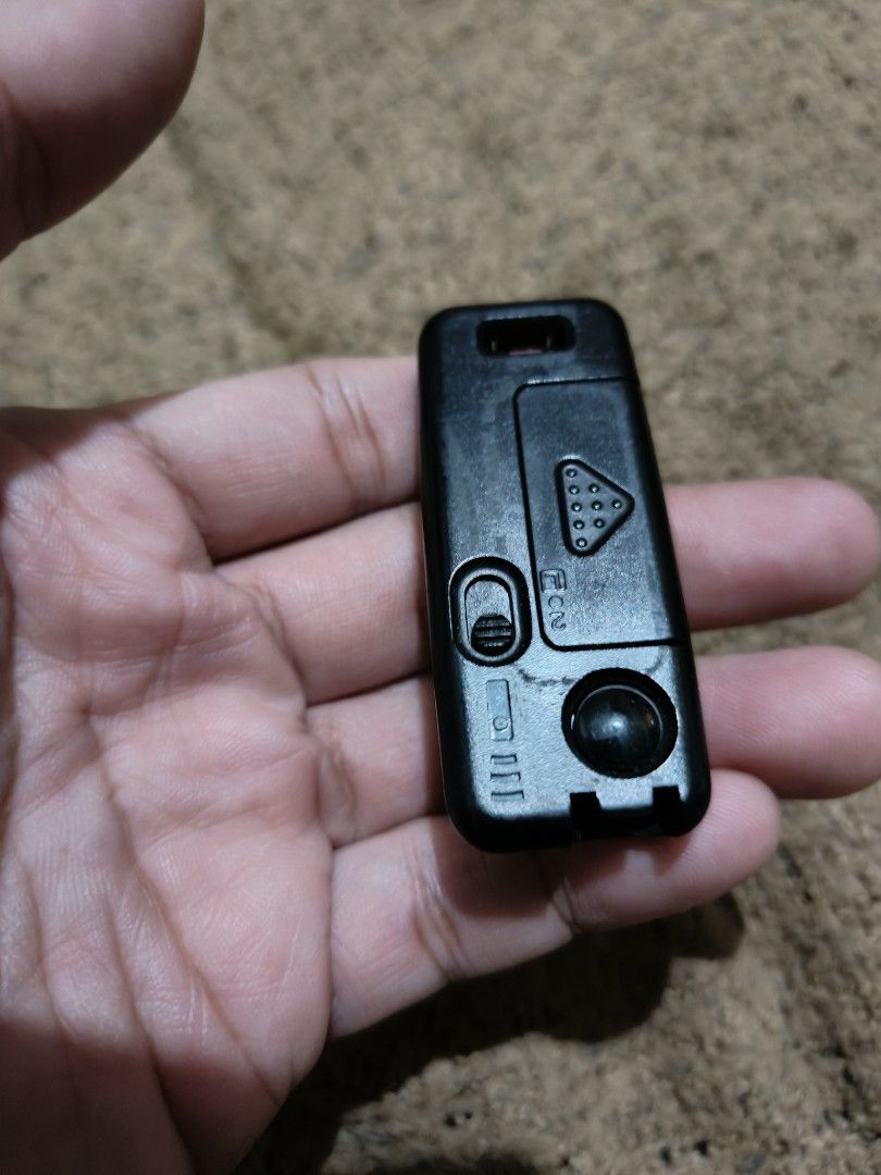 Canon infrared camera remote (Category: Other Photography Accessories) located in Quezon City. Submitted by markgolveo (Listing ID 1323152113, Image 2). Description: Canon infrared camera remote depleted batteries untested over camera.
