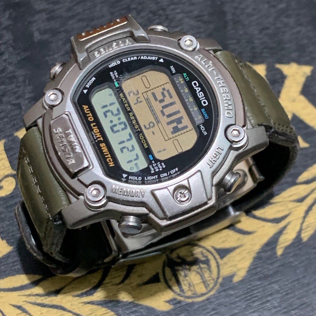 CASIO VINTAGE DIGITAL WATCH PRO TREK PRT 300 1406 ALTI THERMO TWIN SENSOR Men s Fashion Watches Accessories Watches on Carousell