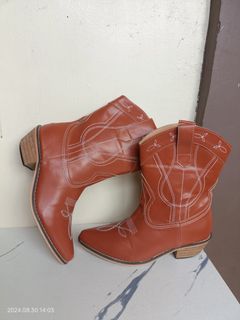 Vintage cowboy boots near me outlet