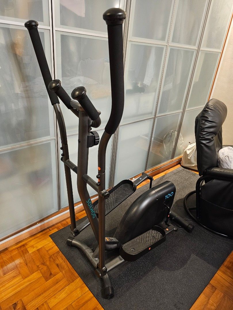 Decathlon DOMYOS 100 ENTRY Elliptical Machine Sports Equipment Exercise Fitness Cardio Fitness Machines on Carousell