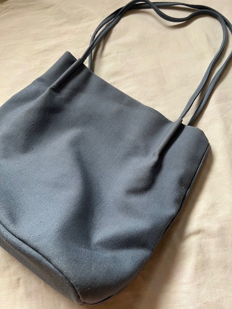Denim shoulder bag (Category: Shoulder Bags) located in Rizal. Submitted by hobbyist_declutter (Listing ID 1323118713, Image 3). Description: Denim shoulder bag Payment thru Gcash or BPI.