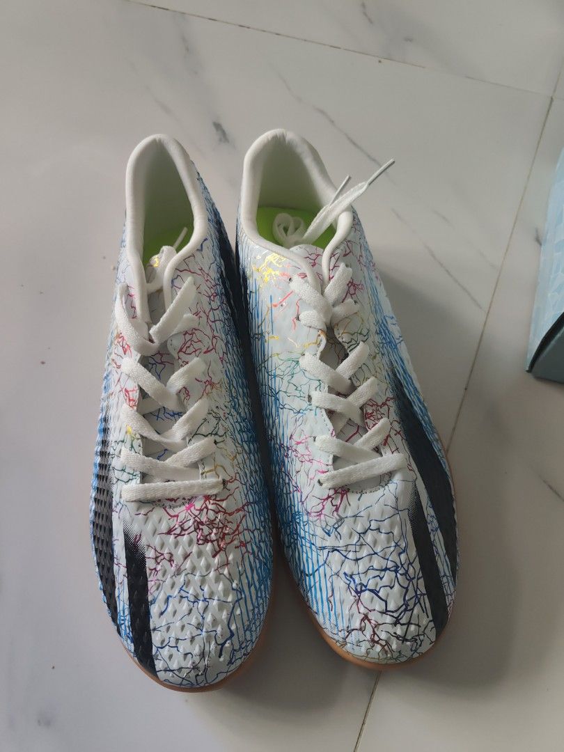 Football shoes （分類：便服鞋）位於 Hong Kong。 由 fastdolphin_9c9096 提交（商品編號 1323151389，圖片 3）。簡介： 。