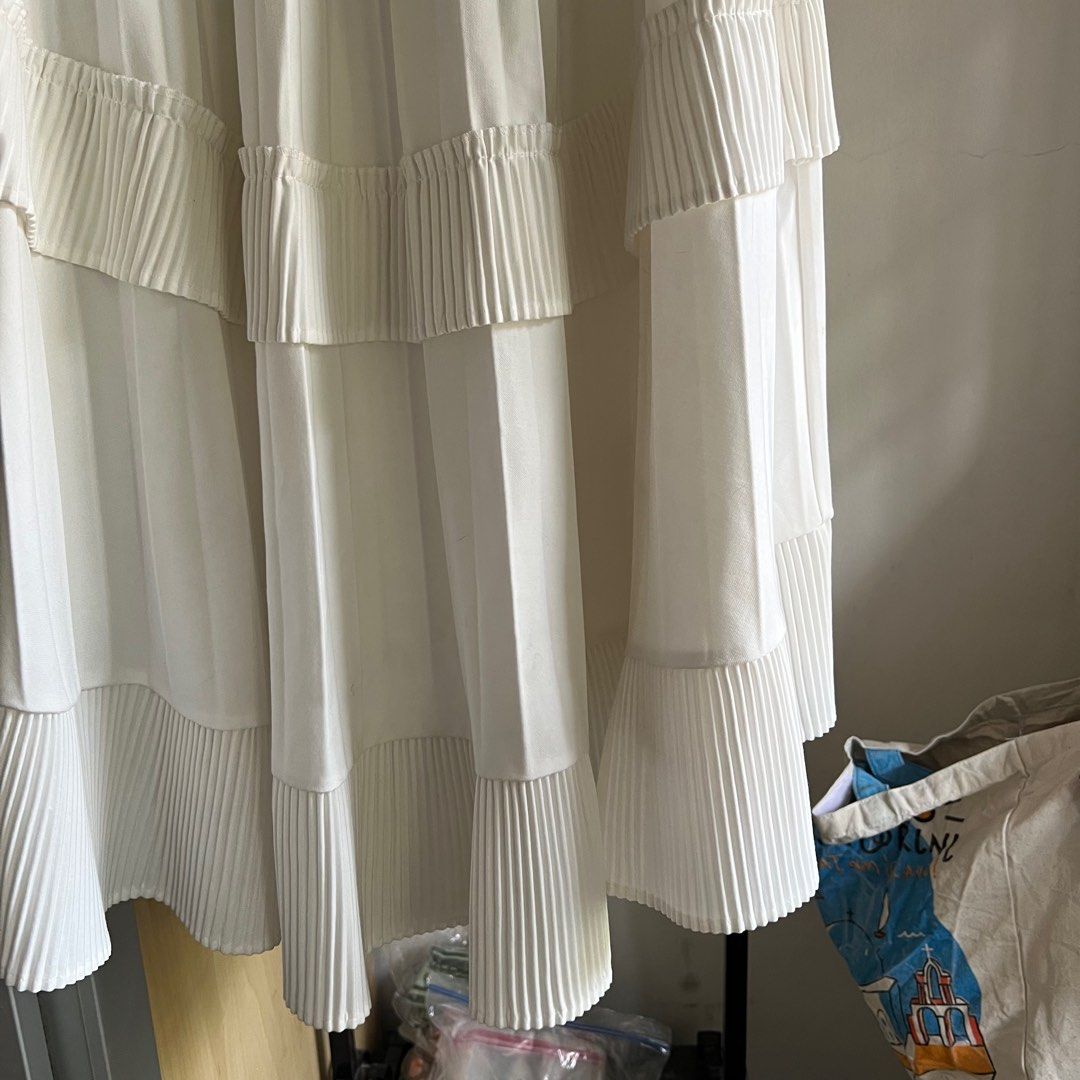 Holiday Queen Pleated Layered White Skirt Women s Fashion Bottoms Skirts on Carousell