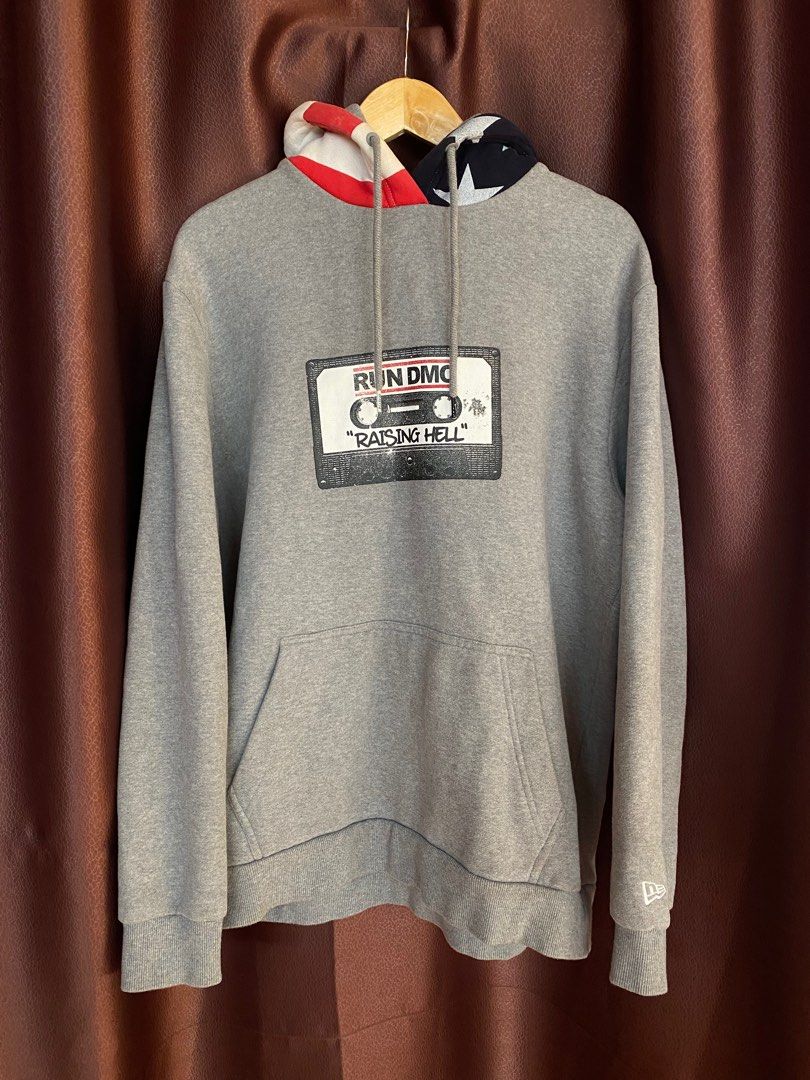hoodi new era x run dmc raising hell stussy supreme Fesyen Pria Pakaian Baju Luaran di Carousell