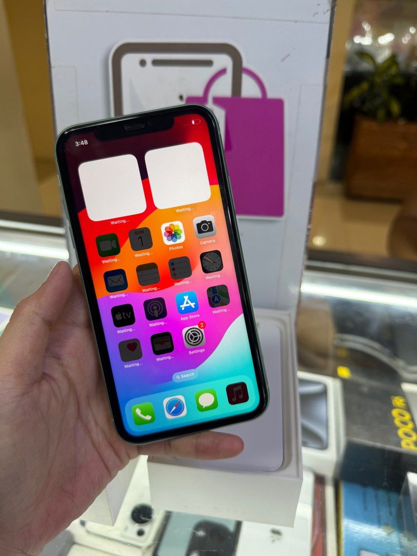 iphone 11 256gb dual sim 2ndhand (Category: iPhone 11 Series) located in Cainta. Submitted by vine_gadget_shop (Listing ID 1323155780, Image 2). Description: iphone 11 256gb dual sim 2ndhand complete package same serial sa box factory unlock pick up store greenhills shopping center we accept trade in we accepy credit card and ggives installment we do cod and door to door we ship nationwide for fast transaction call 09277368323 look for vine visit