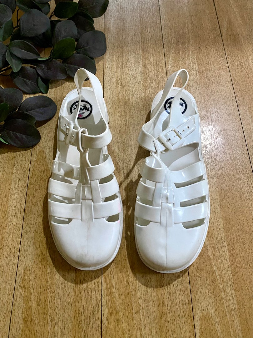 Juju.jellies white sandals rain summer size 7 Women s Fashion Footwear Sandals on Carousell